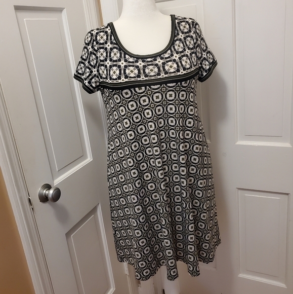 Max Studio Black & White Geometric Jersey Knit Dress Size Large - Picture 2 of 10